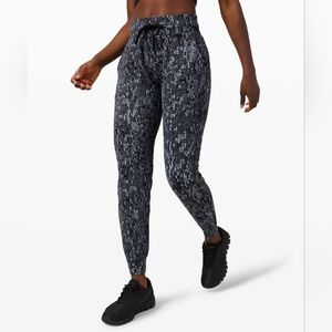 Lululemon Ready to Rulu Pant size 4 New with tags